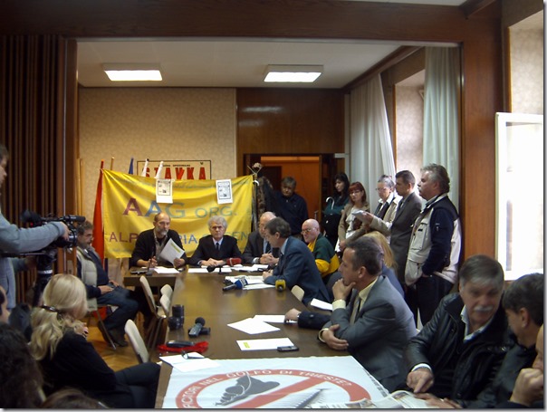 Novinarska konferenca AAG - term nov. 2012