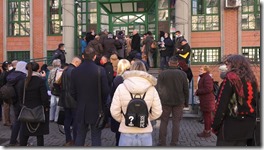 Građani, koji su došli na Javnu raspravu, ostali su ispred zatvorenih vrata