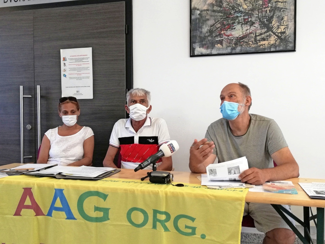 NOVINARSKA AAG-jeklarna_milje