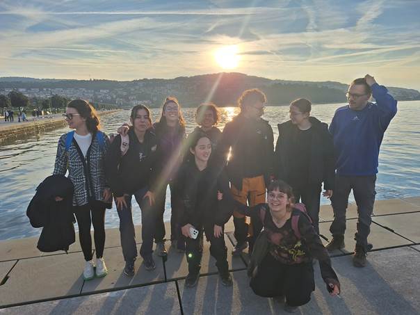 e-novice AAG: HRAST 10/2025